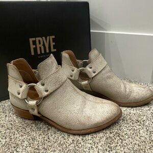 Frye Women's Ray Harness Back Zip Booties